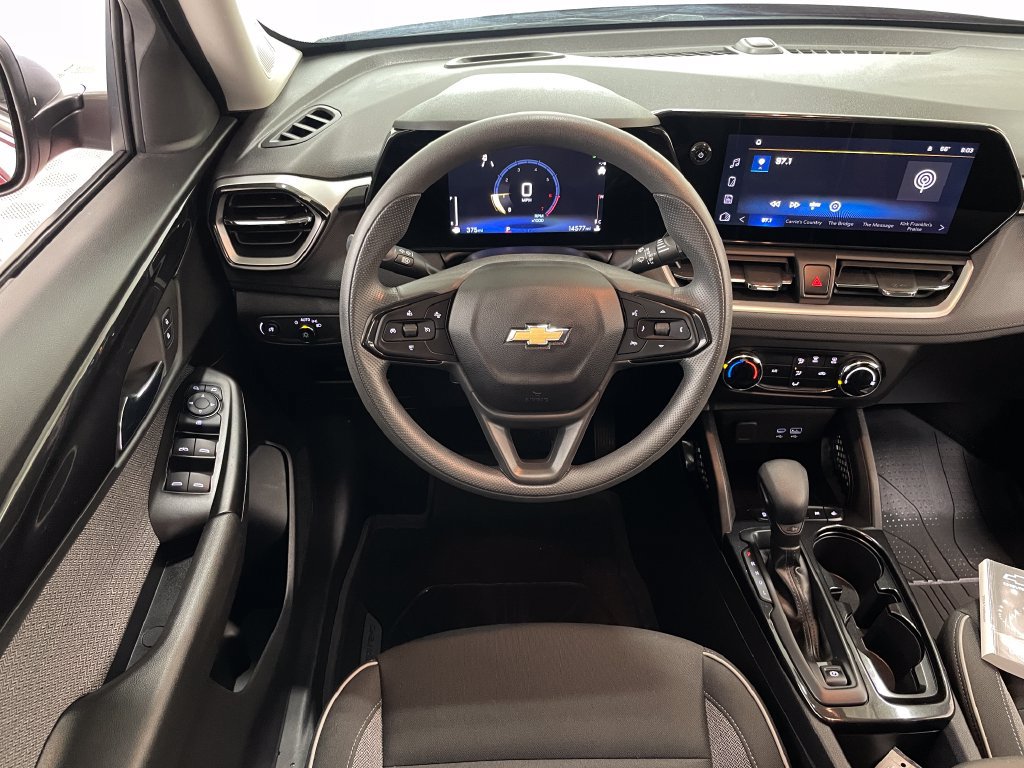 Certified 2024 Chevrolet TrailBlazer LS w/ LS Convenience Package FWD image 18