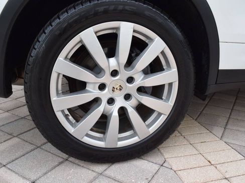 Used 2013 Porsche Cayenne Diesel AWD/4WD image 87