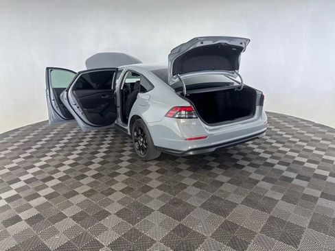 Certified 2025 Honda Accord SE image 20