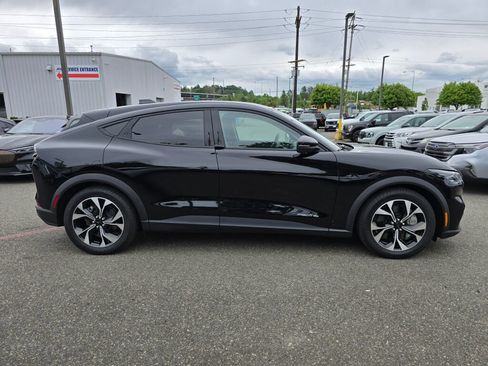 Used 2025 Ford Mustang Mach-E Select w/ Comfort Package Lite AWD/4WD image 7