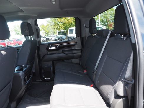 Used 2024 Chevrolet Silverado 1500 RST w/ Z71 Off-Road Package AWD/4WD image 15