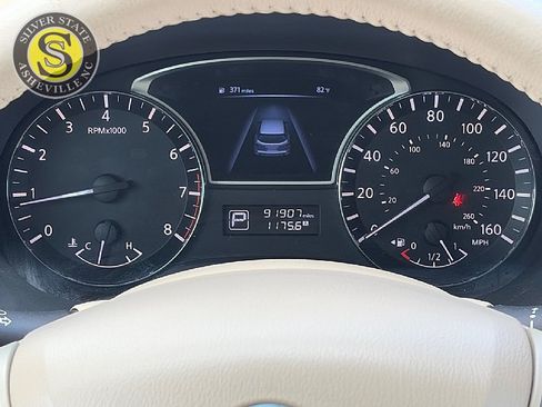 Used 2014 Nissan Pathfinder Platinum w/ Platinum Premium Package FWD image 30