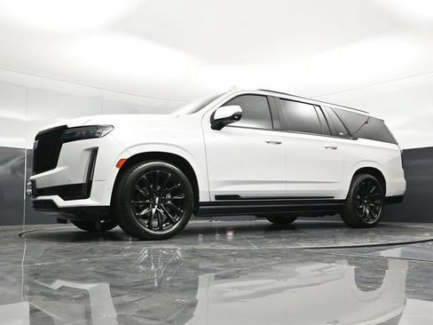 Used 2023 Cadillac Escalade ESV Sport Platinum w/ LPO, ONYX Package AWD/4WD image 69