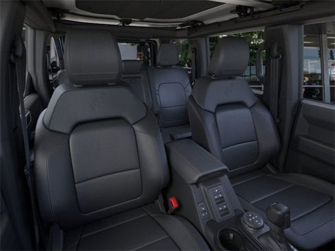 New 2025 Ford Bronco Badlands image 10