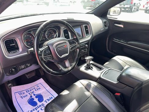Used 2020 Dodge Charger SXT w/ Leather Interior Group RWD image 20