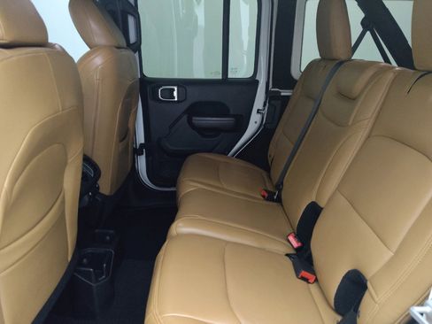 Used 2018 Jeep Wrangler Unlimited Sport S AWD/4WD image 18