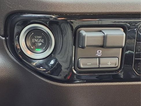 Certified 2024 GMC Sierra 1500 SLT w/ SLT Premium Package image 10