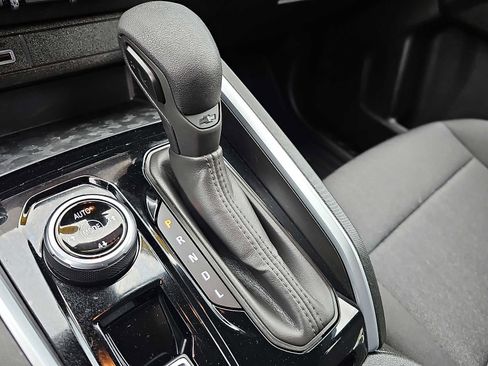 Used 2024 Chevrolet Colorado Trail Boss image 14