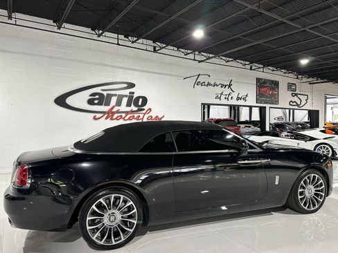 Used 2019 Rolls-Royce Dawn image 13