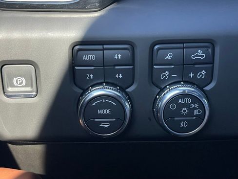 Used 2025 GMC Sierra 2500 Denali Ultimate AWD/4WD image 52