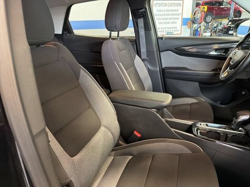 Used 2025 Chevrolet TrailBlazer LT w/ Convenience Package AWD/4WD image 29