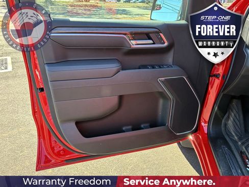 Used 2025 Chevrolet Silverado 1500 LT w/ Z71 Off-Road Package AWD/4WD image 18