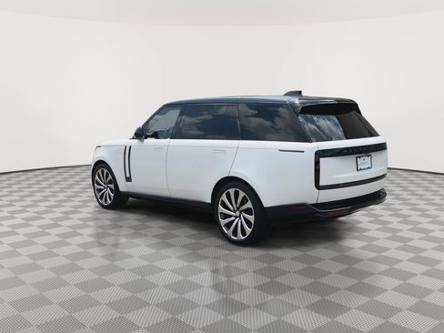 Used 2025 Land Rover Range Rover Long Wheelbase SE AWD/4WD image 6