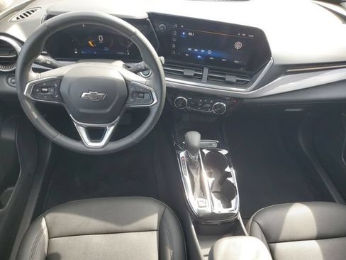 Certified 2025 Chevrolet Trax ACTIV w/ Driver Confidence Package FWD image 11