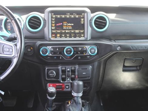Used 2022 Jeep Wrangler Unlimited Rubicon 4xe w/ Cold Weather Group AWD/4WD image 18