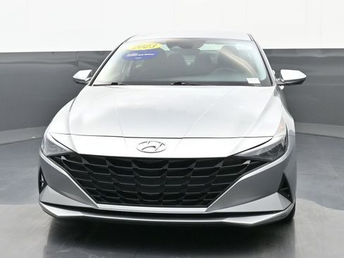 Used 2023 Hyundai Elantra SEL w/ Preferred Accessory Package image 8