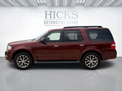 Used 2017 Ford Expedition XLT w/ Equipment Group 202A RWD image 8