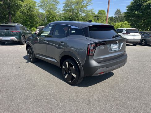 Used 2026 Nissan Kicks SR FWD image 7