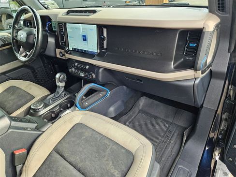 Used 2021 Ford Bronco Wildtrak image 19
