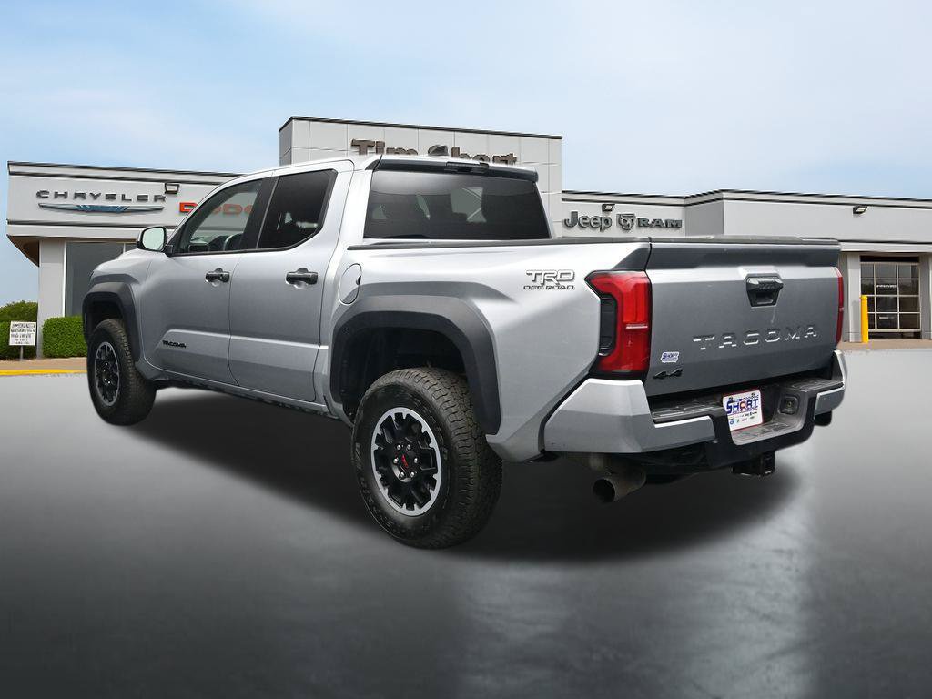 Used 2025 Toyota Tacoma TRD Off-Road AWD/4WD image 3