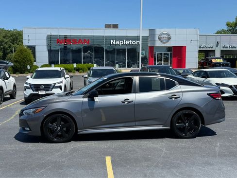 Used 2022 Nissan Sentra SR w/ Midnight Edition FWD image 4
