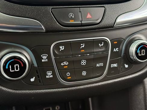 Used 2024 Chevrolet Equinox LT AWD/4WD image 17
