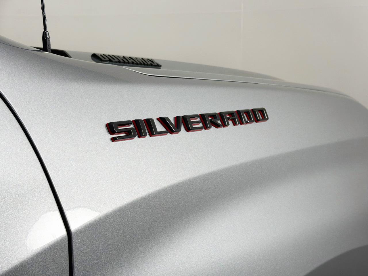 Used 2024 Chevrolet Silverado 1500 RST w/ Redline Edition AWD/4WD image 33