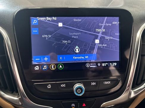 Used 2022 Chevrolet Equinox Premier AWD/4WD image 17