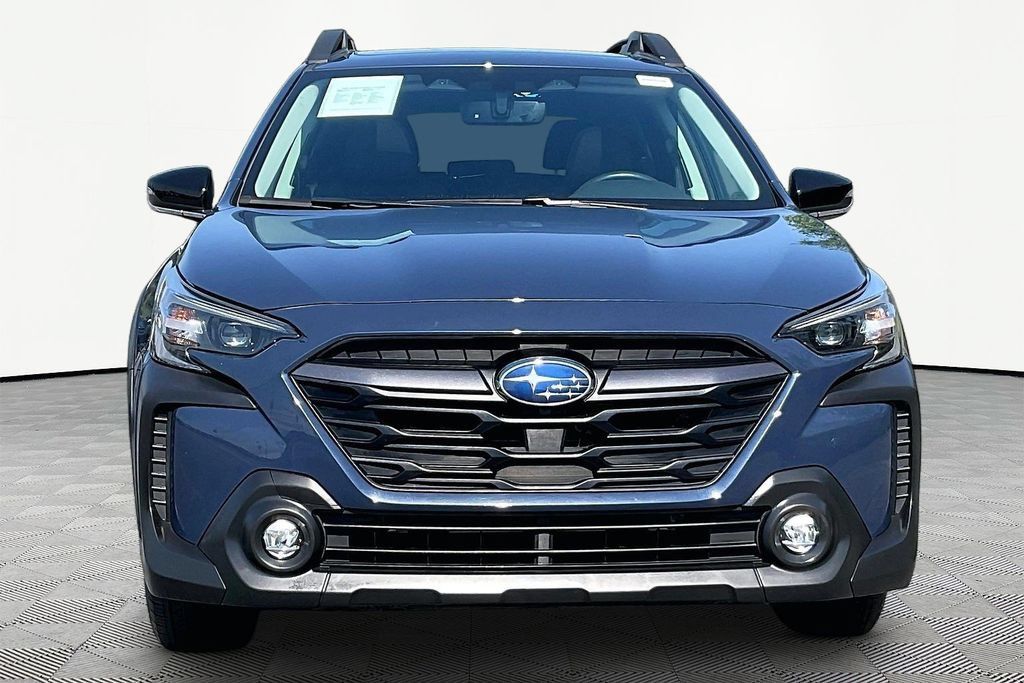 Used 2024 Subaru Outback Premium AWD/4WD image 2