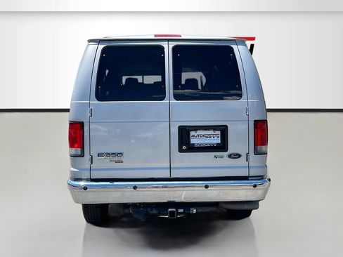 Used 2014 Ford E-350 and Econoline 350 XLT RWD image 6