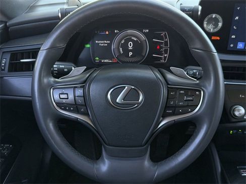 Used 2023 Lexus ES 300h w/ Premium Package image 12