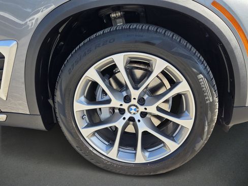 Certified 2024 BMW X5 xDrive40i w/ Premium Package image 9