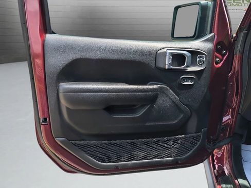Used 2021 Jeep Gladiator Mojave AWD/4WD image 16