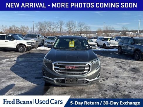Used 2019 GMC Terrain SLT image 2