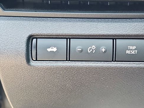 Used 2024 Nissan Altima 2.5 S FWD image 18