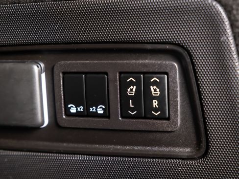 Used 2023 Cadillac Escalade Sport w/ LPO, ONYX Package AWD/4WD image 36