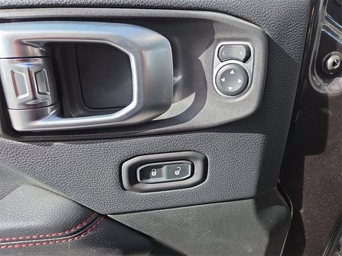 Used 2018 Jeep Wrangler Unlimited Rubicon image 21