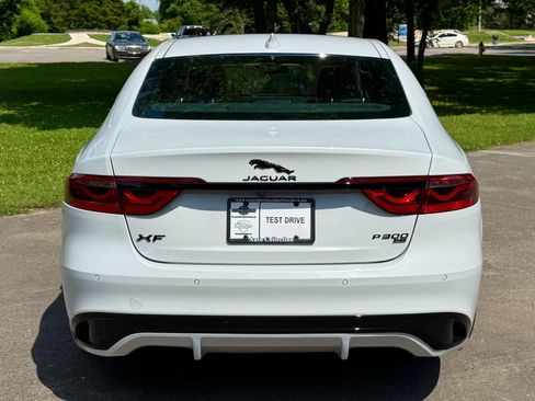 Used 2021 Jaguar XF R-Dynamic SE image 5