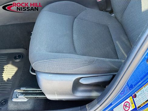 Used 2019 Toyota C-HR LE image 18