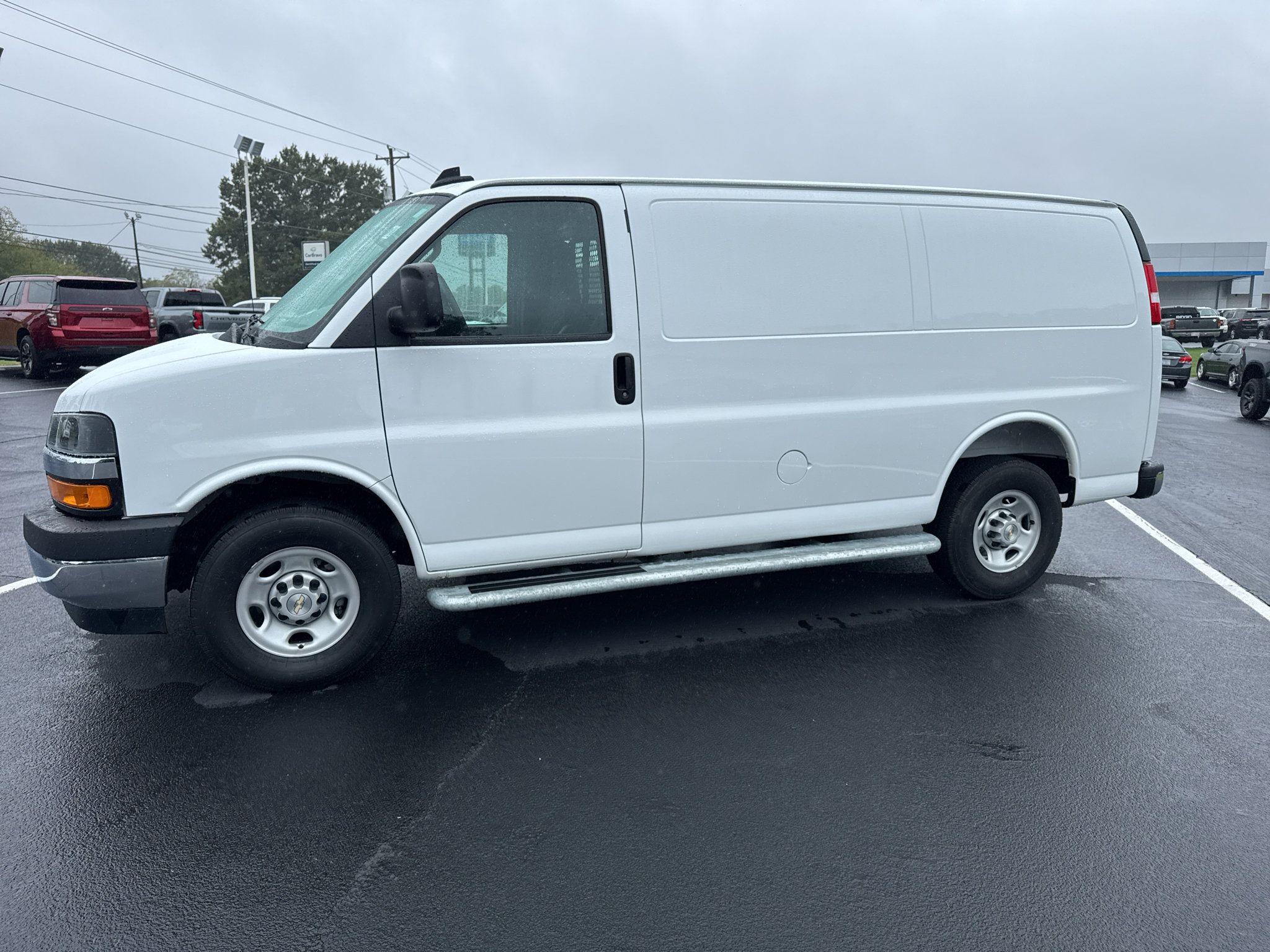 Used 2025 Chevrolet Express 2500 w/ Driver Convenience Package RWD image 3