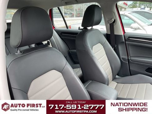 Used 2015 Volkswagen Golf TDI S FWD image 18