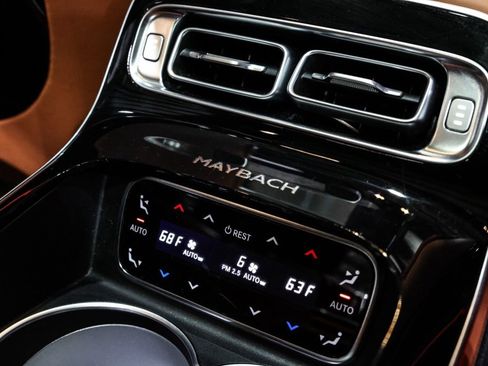 Used 2022 Mercedes-Benz Maybach S 580 4MATIC image 35