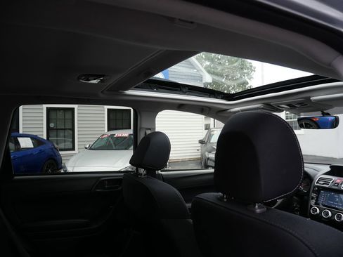 Used 2017 Subaru Forester 2.5i Premium w/ All-Weather Package image 24