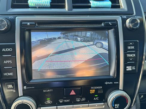 Used 2014 Toyota Camry SE w/ Leather Package FWD image 19