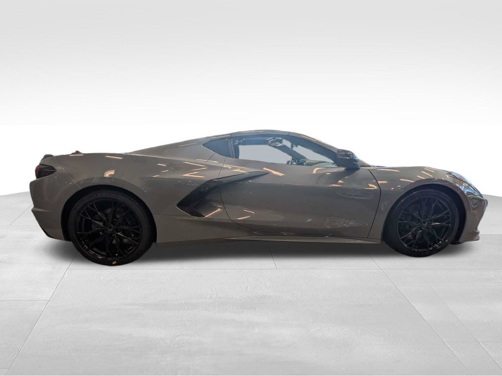 Used 2024 Chevrolet Corvette Stingray Preferred Cpe w/ 2LT RWD image 3