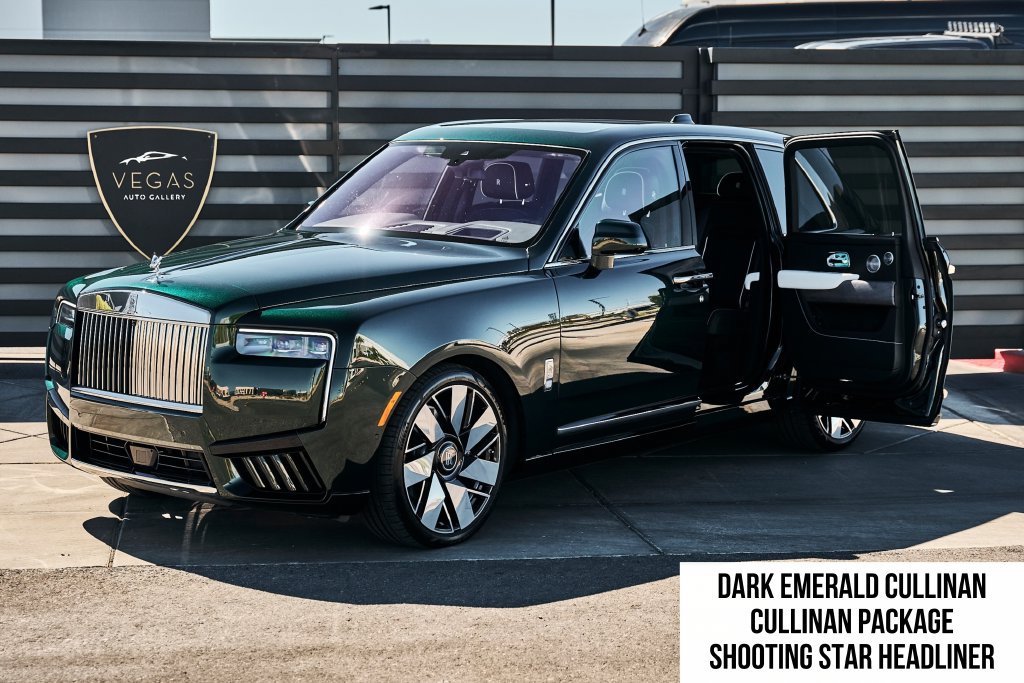 Used 2026 Rolls-Royce Cullinan w/ Cullinan Package AWD/4WD image 1