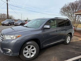 Used 2011 Toyota Highlander 2WD video 2