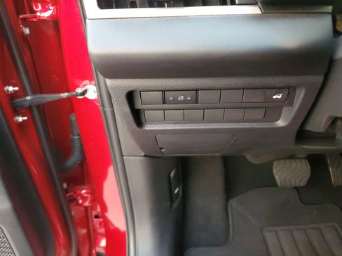 Used 2024 Mitsubishi Outlander SE image 29