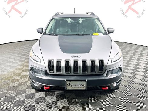 Used 2017 Jeep Cherokee Trailhawk w/ Comfort/Convenience Group image 2
