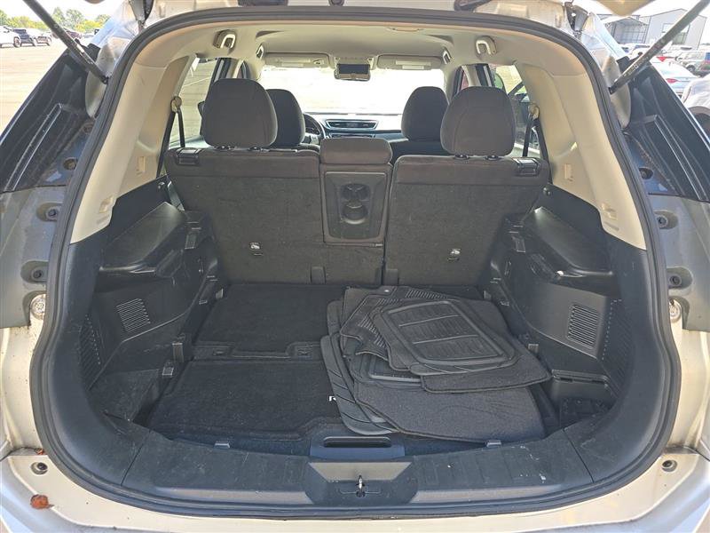 Used 2016 Nissan Rogue SV AWD/4WD image 12